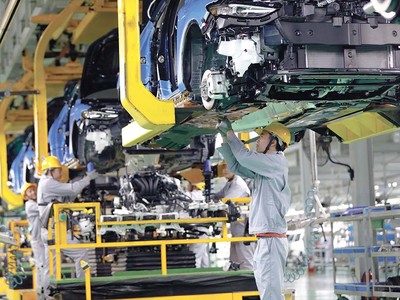 Thị trường ô tô giảm sút khiến nhiều doanh nghiệp ngành này phải tính chuyện thu hẹp sản xuất. Ảnh: Đức Thanh