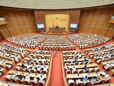 Theo nghị trình, sáng 9/6, Quốc hội sẽ nghe Bộ trưởng Bộ Tài nguyên và Môi trường trình bày báo cáo giải trình, tiếp thu, chỉnh lý Dự thảo Luật Đất đai (sửa đổi).