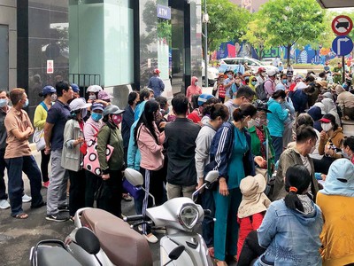 Những khổ chủ đi kêu cứu khắp nơi Ảnh: Ngô Nguyên