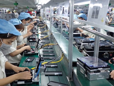 Điện thoại và linh kiện là một trong những mặt hàng xuất khẩu chủ lực có tốc độ giảm mạnh