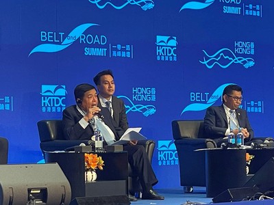Bộ trưởng Bộ Kế hoạch và Đầu tư Nguyễn Chí Dũng phát biểu tại Hội nghị.