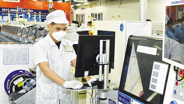 Dây chuyền sản xuất tại một nhà máy của Tập đoàn Samsung tại Việt Nam. Ảnh: Đức Thanh.