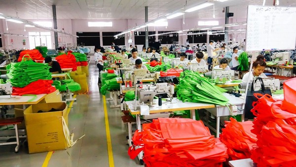 Một xưởng sản xuất túi dệt (ảnh minh hoạ)