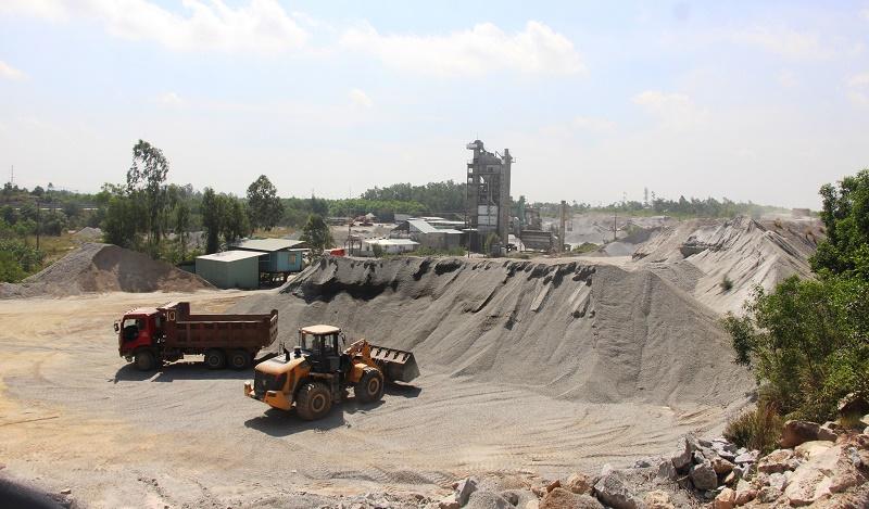 “Đội” giá vật liệu xây dựng ở Quảng Nam: Rút giấy phép các mỏ bán không đúng giá