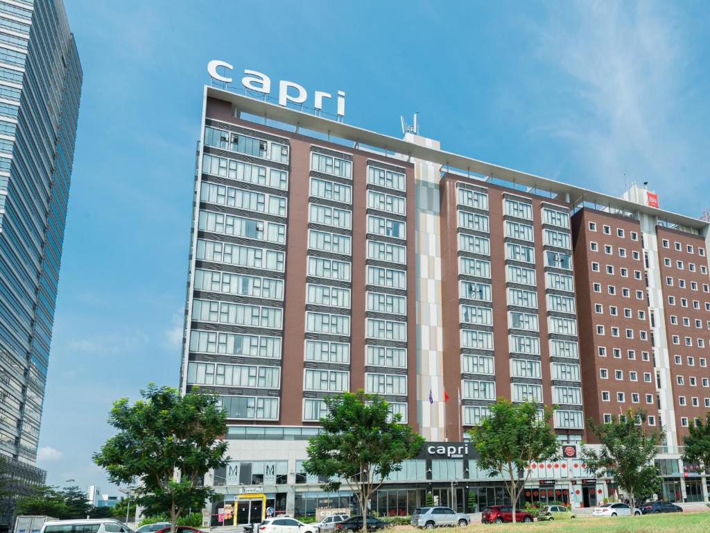 Hai khách sạn ibis Saigon South và Capri by Fraser tại TP.HCM được rao bán