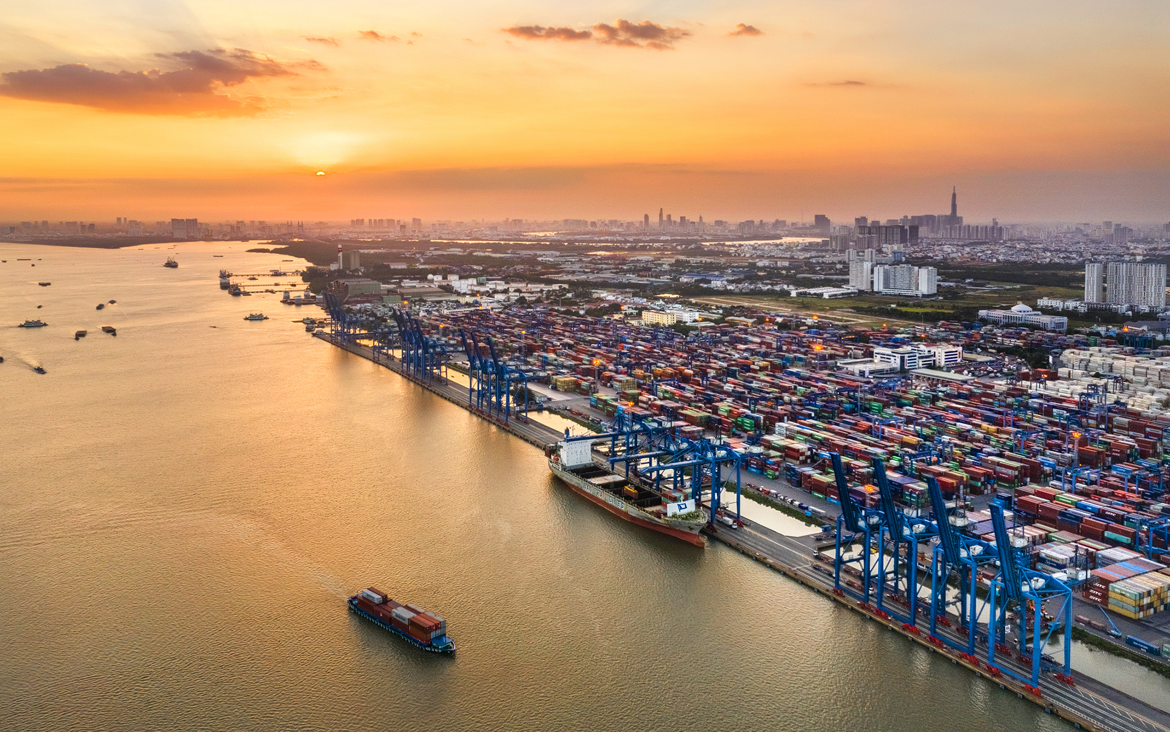 Việt Nam có nhiều cơ hội phát triển mạnh ngành Logistics