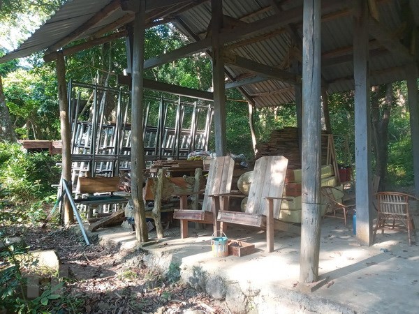 Đà Nẵng: Xử phạt 2 chủ nhà hàng xây trái phép trên bán đảo Sơn Trà
