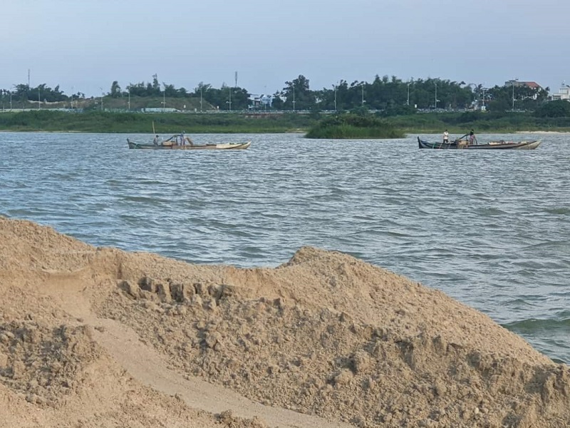 Quảng Ngãi “hỏa tốc” xử lý tình trạng khan hiếm cát làm vật liệu xây dựng 