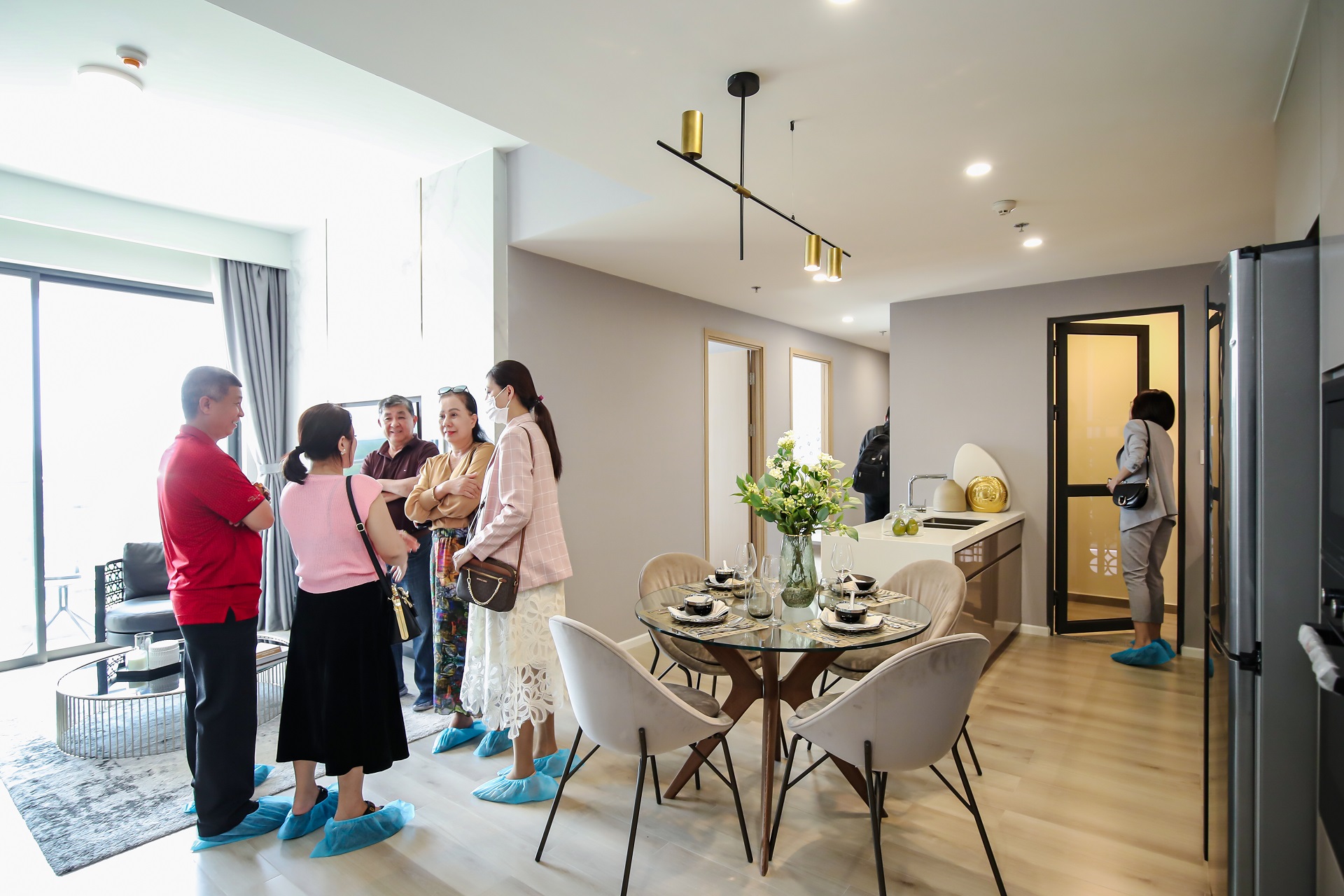 Hàng ngàn khách hàng trải nghiệm căn hộ thực tế tại khu compound cao cấp nhất khu Đông TPHCM