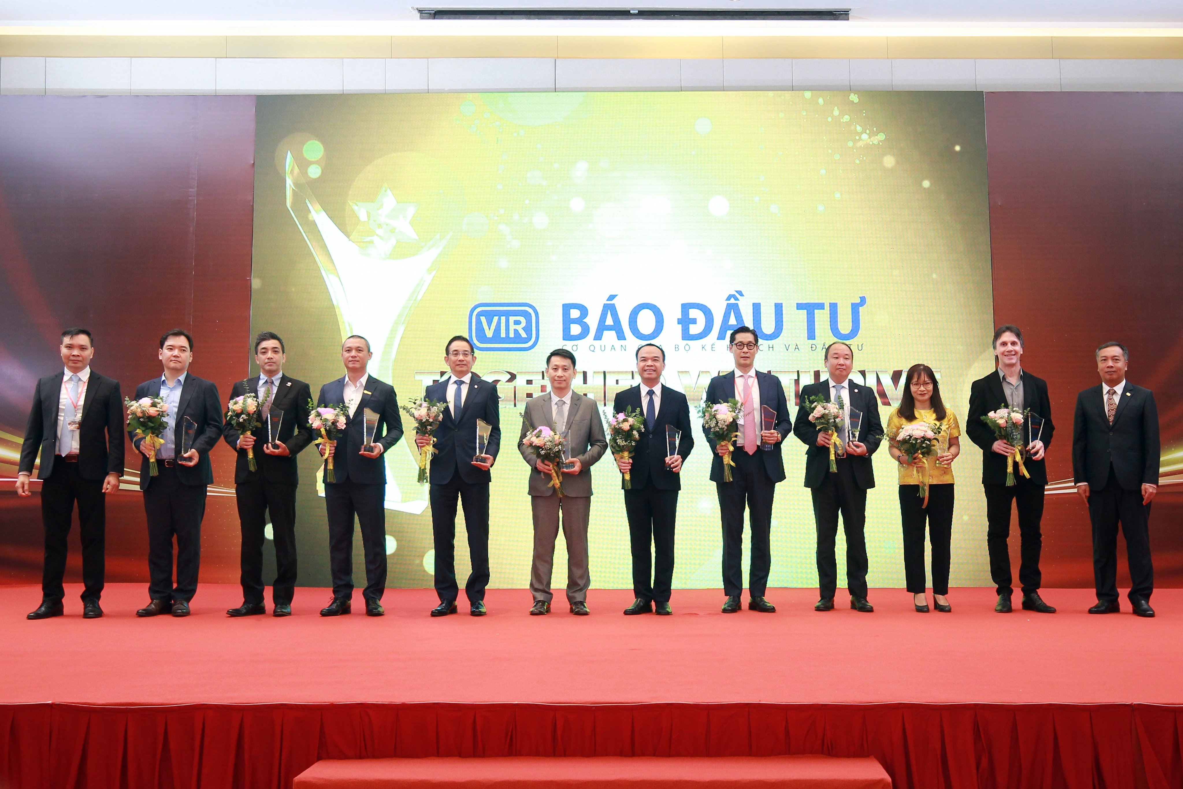 Vinh danh các tổ chức, doanh nghiệp đóng góp tích cực cho môi trường đầu tư Việt Nam