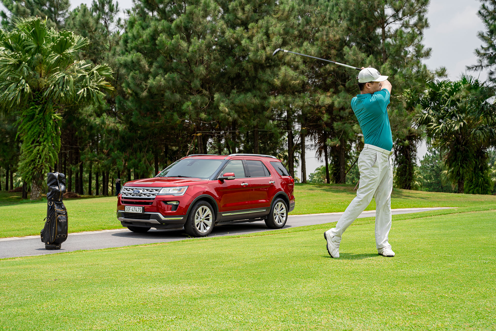 Tại sao Ford Explorer lại được doanh nhân đam mê chơi golf lựa chọn?
