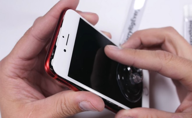Iphone 7 Màu Đỏ Bị Chê Mặt Trước 'Vô Duyên' | Tin Nhanh Chứng Khoán