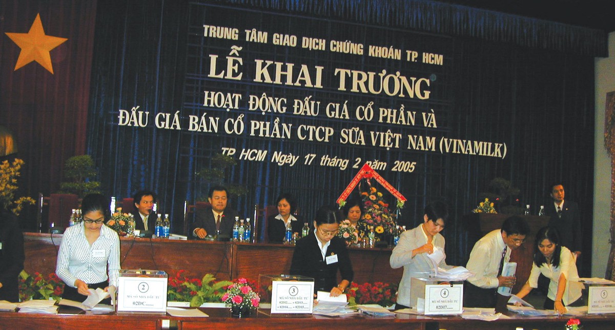 Ký ức mở thị trường chứng khoán từ số 0 ảnh 1 Ký ức mở thị trường chứng khoán từ số 0 ảnh 1