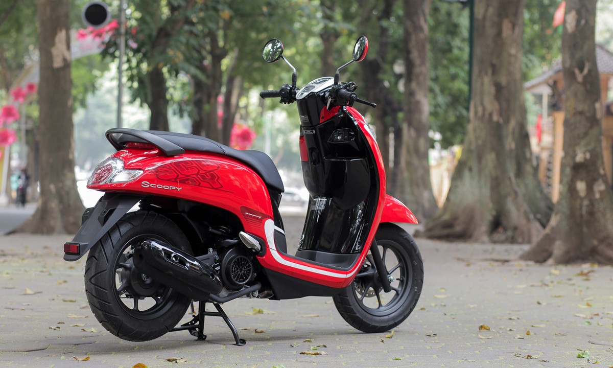 Honda Scoopy 2023 nhập Thái về Việt Nam giá cao ngang SH