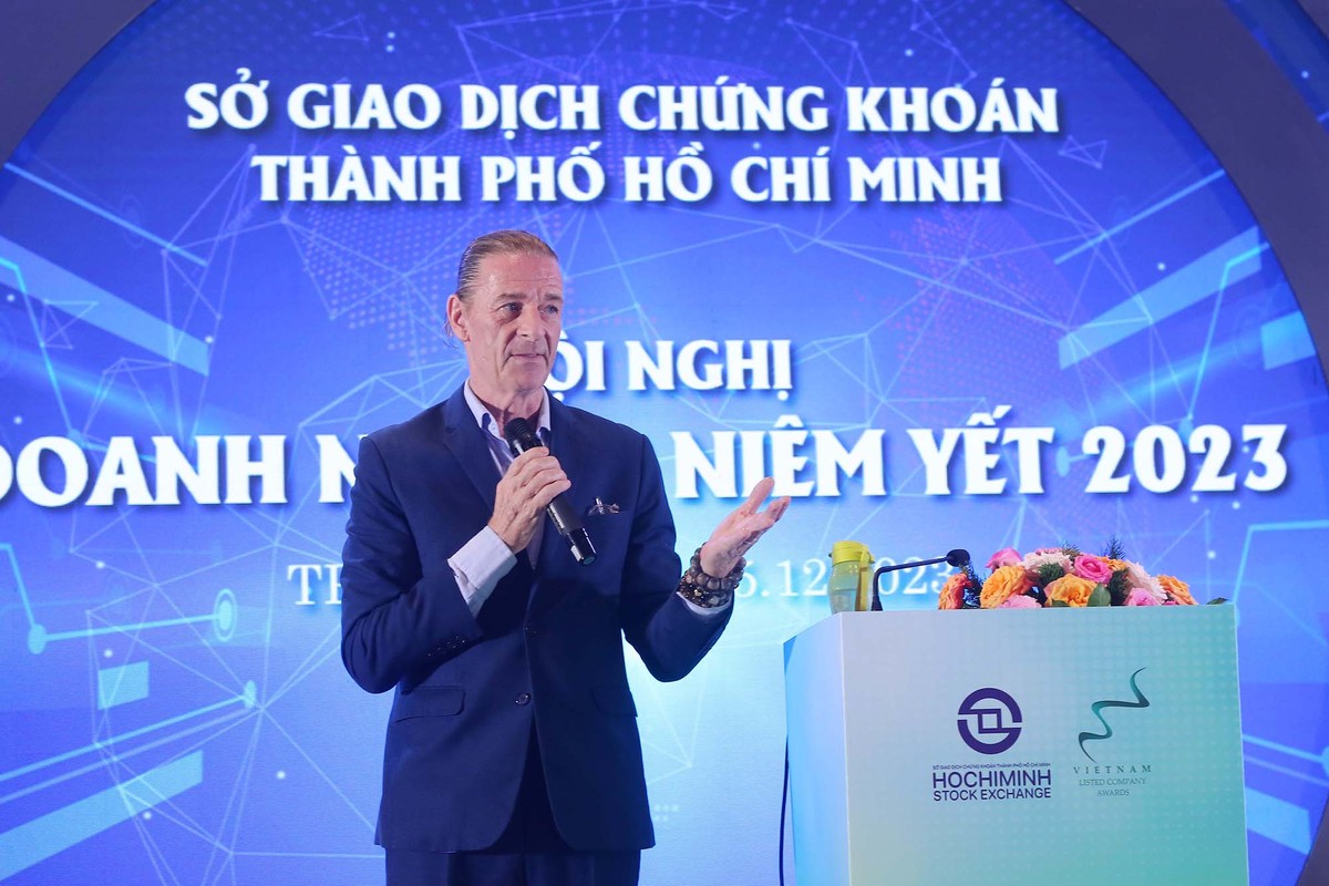 Ông Dominic Scriven, OBE, Chủ tịch Công ty Dragon Capital trình bày về Economic Outlook 2024. ảnh 7 Ông Dominic Scriven, OBE, Chủ tịch Công ty Dragon Capital trình bày về Economic Outlook 2024. ảnh 7
