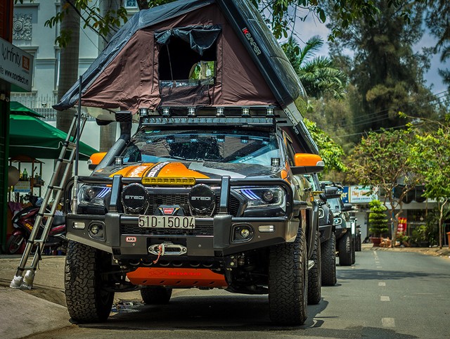 Bán tải Ford Ranger độ hơn nửa tỷ đồng của dân chơi Việt ảnh 1