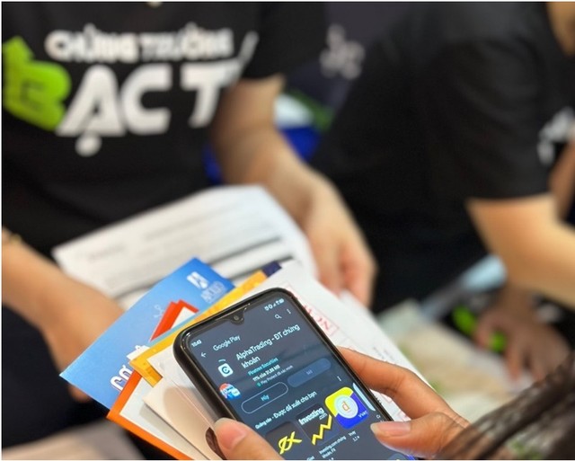 Cuộc thi "Chứng trường bạc tỷ" nhận phản ứng trái chiều từ Nhà đầu tư chứng khoán 5 Cuộc thi "Chứng trường bạc tỷ" nhận phản ứng trái chiều từ Nhà đầu tư chứng khoán ảnh 2