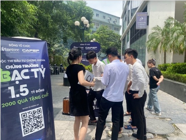 Sự kiện “Chứng trường Bạc tỷ” của Pinetree và Cafef sẽ có mặt tại phố đi bộ Hoàn Kiếm, Hà Nội 8 Sự kiện “Chứng trường Bạc tỷ” của Pinetree và Cafef sẽ có mặt tại phố đi bộ Hoàn Kiếm, Hà Nội ảnh 3