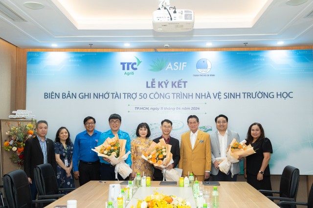 TTC AgriS, ASIF Foundation và Hội LHTN Việt Nam TP.HCM ký kết biên bản ghi nhớ hợp tác sửa chữa và xây mới 50 công trình cộng đồng trường học đạt chuẩn trên địa bàn TP.HCM và khu vực Đồng bằng sông Cửu Long