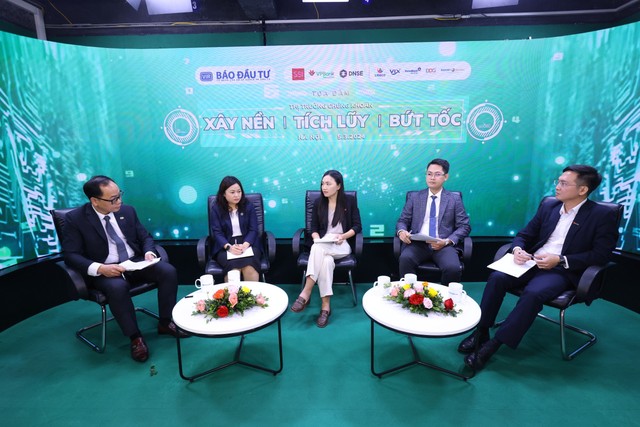 Tọa đàm “Thị trường chứng khoán: Xây nền - Tích luỹ - Bứt tốc” do Báo Đầu tư tổ chức Tọa đàm “Thị trường chứng khoán: Xây nền - Tích luỹ - Bứt tốc” do Báo Đầu tư tổ chức