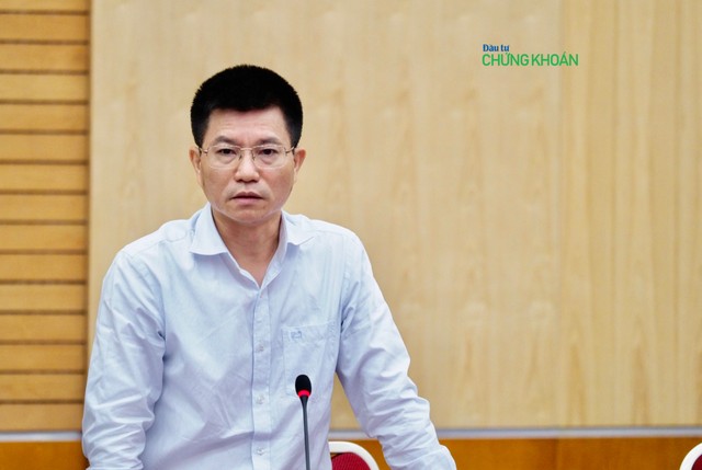 Ông Lưu Hoàng, Cục trưởng Cục Quản lý ngân quỹ, Kho bạc Nhà nước trả lời báo chí sáng 12/1 - Ảnh: M.Minh Ông Lưu Hoàng, Cục trưởng Cục Quản lý ngân quỹ, Kho bạc Nhà nước trả lời báo chí sáng 12/1 - Ảnh: M.Minh