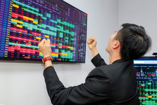 Nhiều nhà đầu tư đang tận dụng nhịp sóng mới để “Tết có bánh chưng”