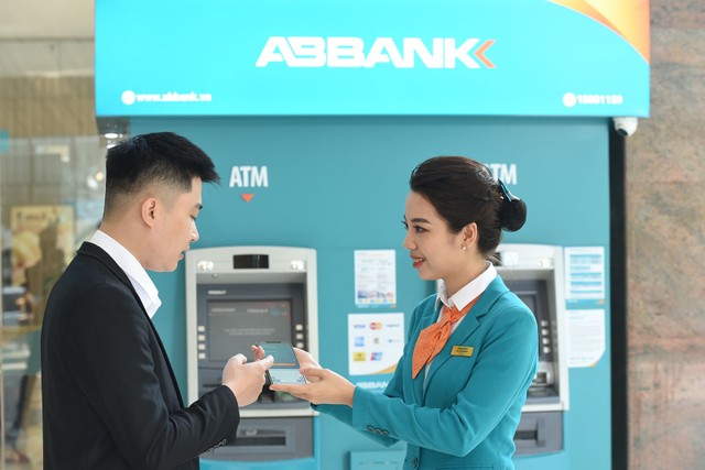 Năm 2024, ABBANK sẽ đầu tư hàng loạt dự án quan trọng nhắm vào mục tiêu chuyển đổi toàn bộ hệ thống