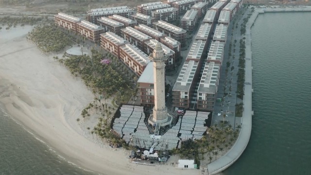 Tổ hợp vui chơi, giải trí ngọn Hải Đăng (khu Bãi tắm Sun World Hạ Long) là một trong những sản phẩm của TP Hạ Long trong năm 2024. Ảnh: Nguyễn Thơm Tổ hợp vui chơi, giải trí ngọn Hải Đăng (khu Bãi tắm Sun World Hạ Long) là một trong những sản phẩm của TP Hạ Long trong năm 2024. Ảnh: Nguyễn Thơm