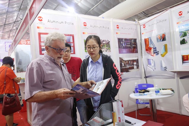 Nhà đầu tư quốc tế đang tìm kiếm cơ hội đầu tư vào các khu công nghiệp trên cả nước. Ảnh: Dũng Minh