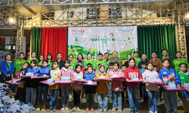 “Đồng hành đến trường - Chắp cánh ước mơ” lần thứ 13 tại tỉnh Lai Châu