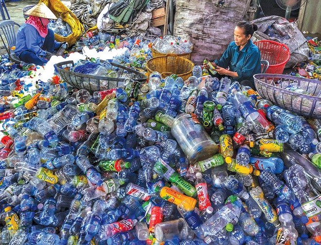 Điểm thu mua rác thải nhựa tại làng Triều Khúc (quận Thanh Xuân, TP. Hà Nội). Ảnh: Ngọc Thành