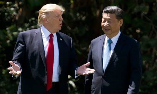 Tổng thống Mỹ Donald Trump (trái) và Chủ tịch Trung Quốc Tập Cận Bình ở Mar-a-Lago, Florida, tháng 4/2017. Ảnh: AFP.
