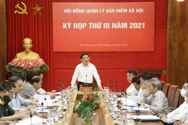 Đồng chí Hồ Đức Phớc, Ủy viên Trung ương Đảng, Bộ trưởng Bộ Tài chính Chủ tịch Hội đồng quản lý BHXH Việt Nam chủ trì kỳ họp.