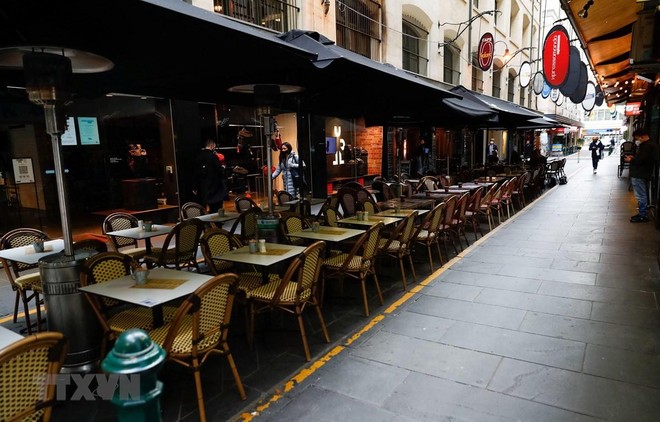 Một nhà hàng với không gian mở tại thành phố Melbourne, bang Victoria, Australia. (Ảnh: AFP/TTXVN).
