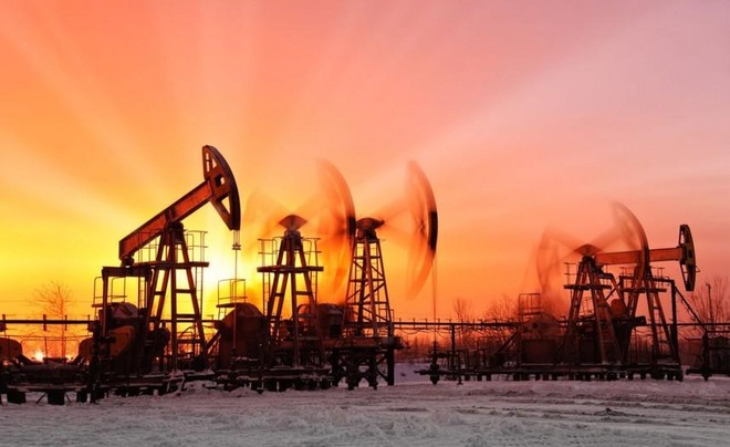 Giá dầu tăng do OPEC cắt giảm sản lượng và Nga cảnh báo nguồn cung