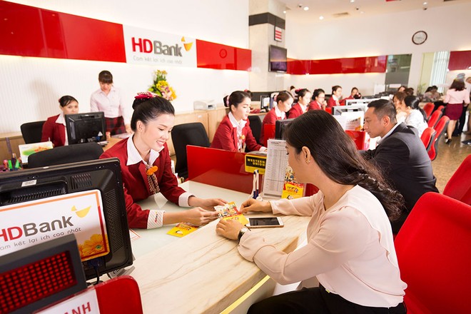 Lãnh đạo và cổ đông lớn HDBank đăng ký mua thêm cổ phiếu HDB