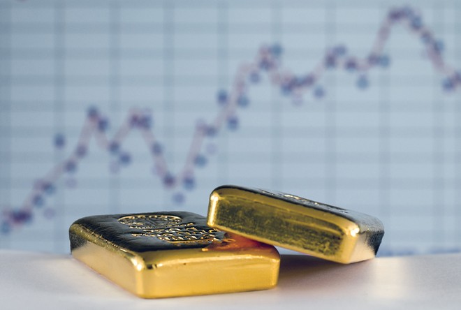 Giá vàng hôm nay ngày 12/9: Vàng đã hồi phục, nhưng vẫn có khả năng kiểm tra lại mốc 1.900 USD/ounce