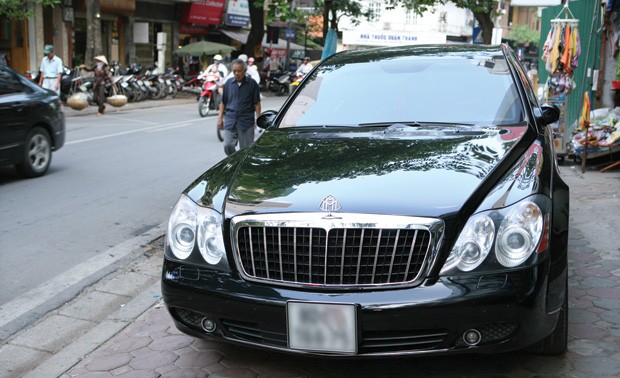 Số lượng ô tô hạng sang nhập khẩu theo diện tài sản của Việt kiều hồi hương đang tăng đột biến