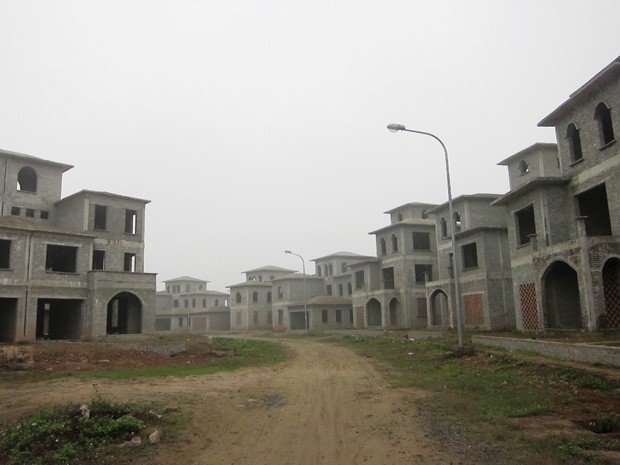 Nhiều biệt thự của Dự án Nam An Khánh đã xong thô, nhưng chưa có người chuyển đến sinh sống vì thiếu hạ tầng