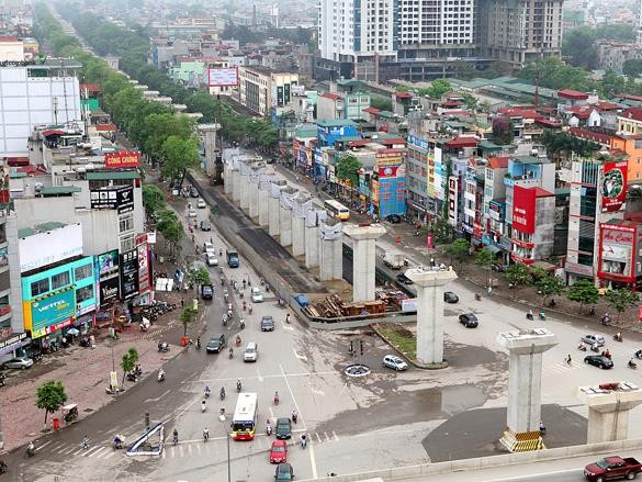 Không chỉ bị đội vốn, tuyến đường sắt đô thị Cát Linh - Hà Đông còn liên tục vỡ tiến độ. Ảnh: Đ.T