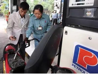 Petrolimex đang chiếm phần lớn thị trường bán lẻ xăng đầu Việt Nam. Ảnh: Đức Thanh