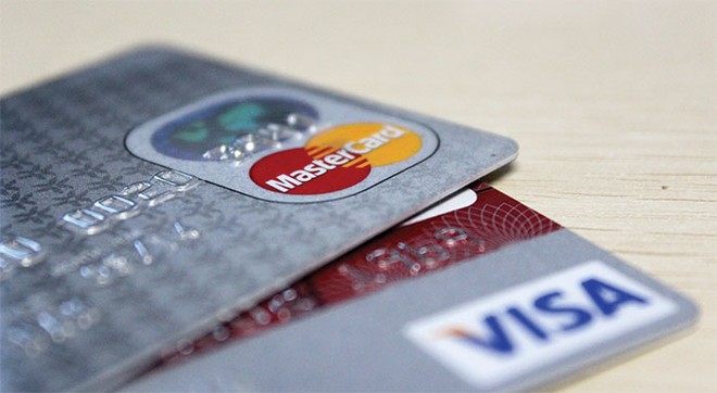 Lãi suất tiêu dùng qua thẻ tín dụng của các NHTM hiện nay vào khoảng 35 - 40%/năm
