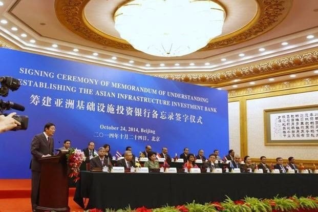 21 nền kinh tế đã ký kết MoU về thành lập Ngân hàng Đầu tư hạ tầng châu Á tháng 10 năm ngoái tại Bắc Kinh. Ảnh Reuters