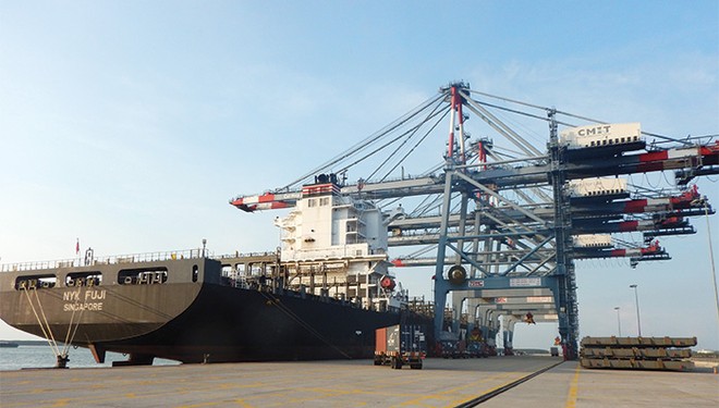 Cảng CMIT đang chuyển mình để trở thành cảng trung chuyển quốc tế trong tuyến vận tải Nội Á - Ảnh: Minh Lý