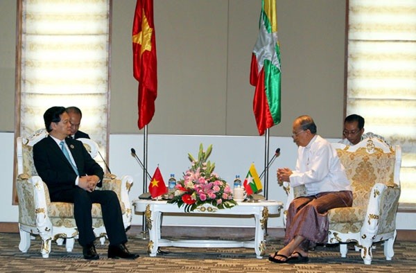 Thủ tướng Nguyễn Tấn Dũng và Tổng thống Myanmar Thein Sein. Ảnh: VGP