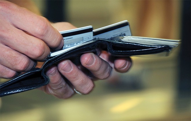 Sử dụng thẻ tín dụng để mua hàng đang là hình thức thanh toán tiên tiến 