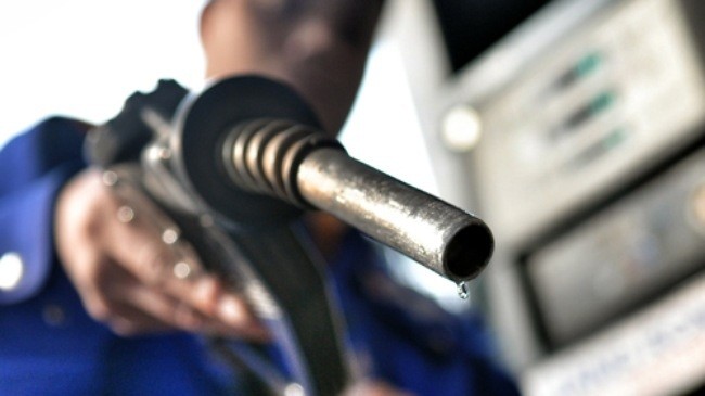 Quỹ bình ổn giá xăng dầu được coi là một công cụ được dùng để kiềm chế mức tăng giá xăng dầu trong nước khi giá quốc tế tăng cao đột biến sẽ ảnh hưởng tới đời sống, sinh hoạt của người dân. Ảnh minh hoạ. Nguồn: Internet