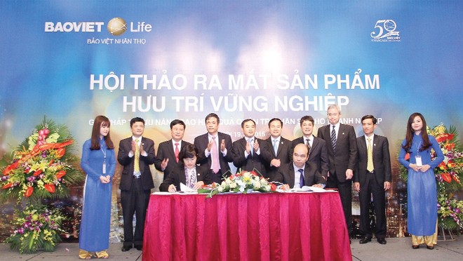 Lễ ký kết Hợp đồng nguyên tắc triển khai sản phẩm Hưu Trí Vững Nghiệp của Bảo Việt Nhân thọ với Tổng Công ty cổ phần tái bảo hiểm Quốc gia Việt Nam (Vinare)