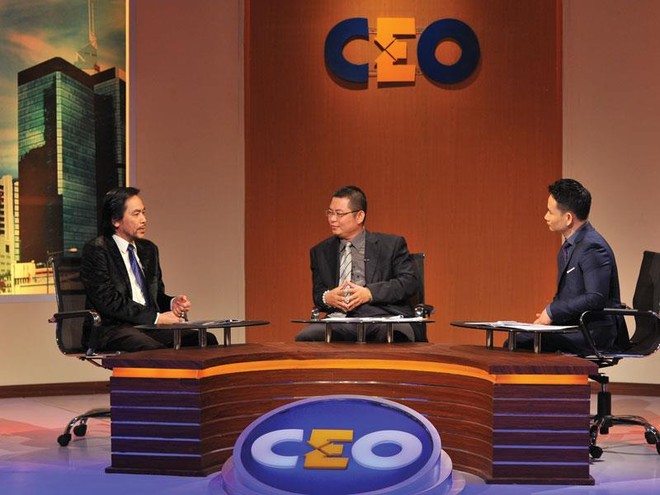 Ông Nguyễn Duy Linh, Giám đốc điều hành Công ty Cổ phần Kinh doanh và Phát triển Nhà An Phú (ngồi giữa) trong vai trò CEO.