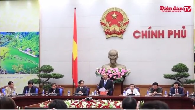 Thủ tướng Nguyễn Xuân Phúc gặp gỡ báo chí, doanh nghiệp